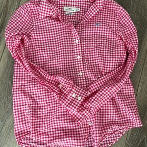 Two Size 00 Vineyard Vines Women’s Button Down Tops